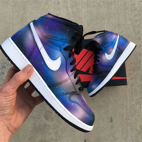 Design Features of Jordan 1 Midnight Navy Sneaker