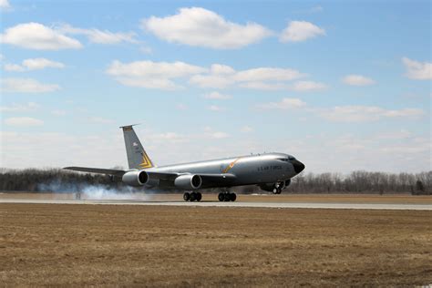 KC-135 Landing