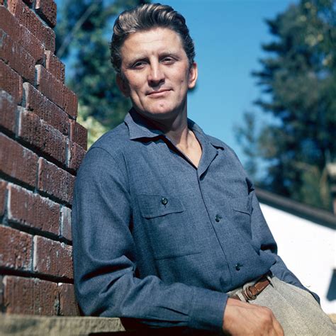 Kirk Douglas in a iconic pose