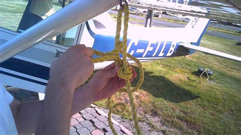 Knots in Aviation