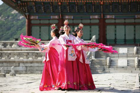 Korean culture and community