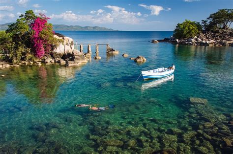 Lake Malawi, Native Habitat of Black Sprunkii Fish