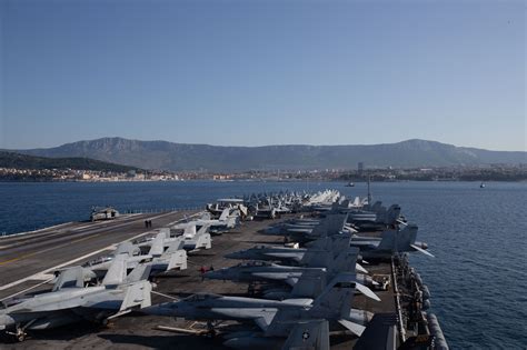 Image of USS Nimitz (CVN-68), one of the largest aircraft carriers