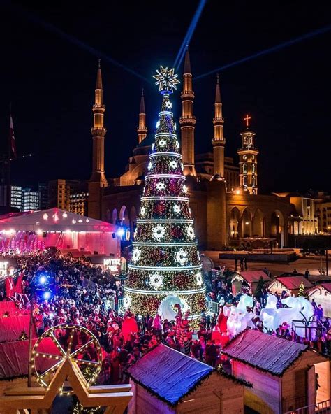 Lebanon Town Square Christmas Tree