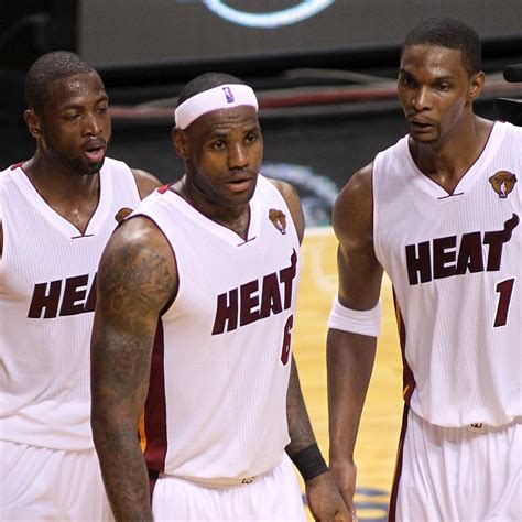 Lebron James with his teammates