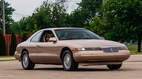 Lincoln Mark 8 Front Fascia