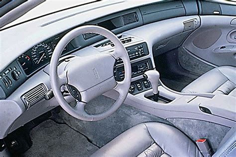 Lincoln Mark 8 Interior and Comfort