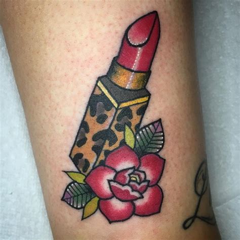 Lipstick tattoo ideas for friends