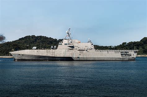 Littoral Combat Ship sailing in the ocean