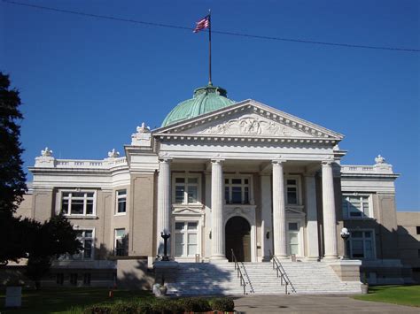 Louisiana courthouse