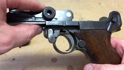 Luger P08 disassembly