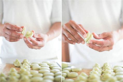 Macaron Assembling Image