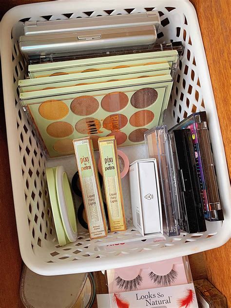 Makeup Palette Organization