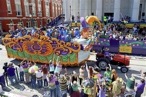 Mardi Gras parade coloring page