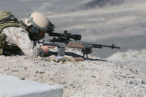 Getting Familiar with the M4 Carbine or M16A2 Rifle