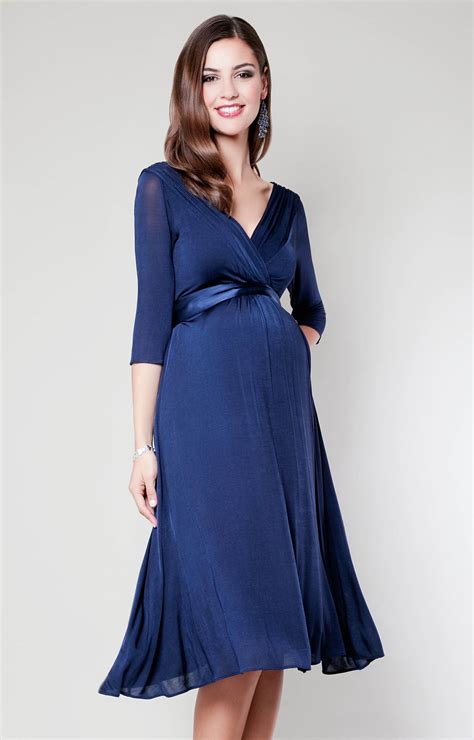 Description of Maternity Formalwear