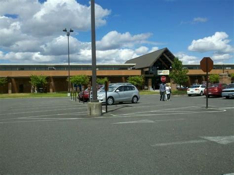 McChord AFB Exchange groceries