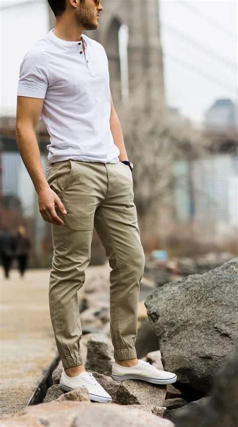 Men Khaki Pants