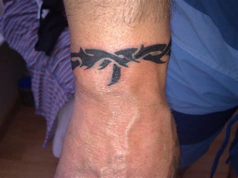 Men's wrist tattoos gallery