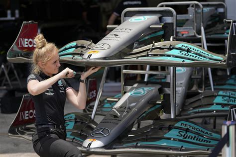 Mercedes Signs New Sponsorship Deal