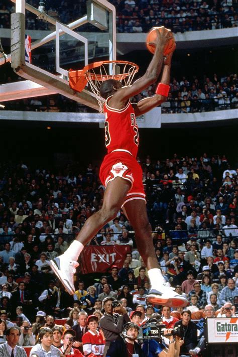 Michael Jordan in slam dunk contest