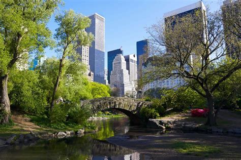 A peaceful park in Midtown Manhattan