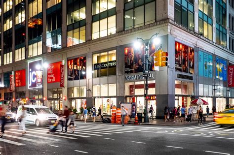 Shopping in Midtown Manhattan