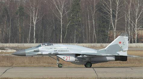 MiG-29 landing