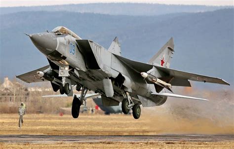 MiG-31 and MiG-25 Cockpits