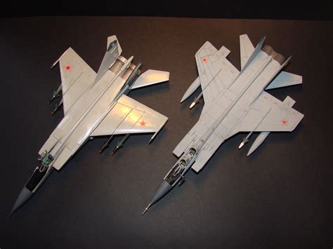 MiG-31 and MiG-25 Design and Development