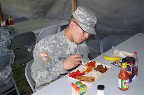 Military personnel food assistance