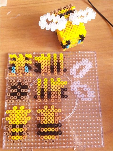 Minecraft bee Perler beads 3D template design