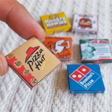 Miniature Pizza Box Design 3