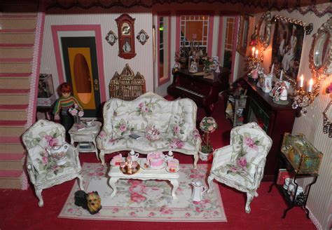 Miniature furniture for dollhouse living rooms