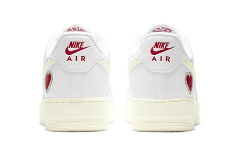 A minimalist Air Force 1 design