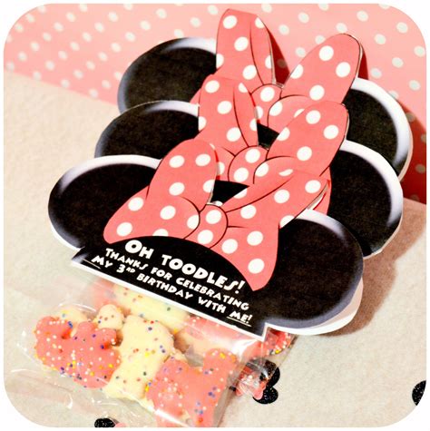 Minnie Mouse Birthday Party Favors