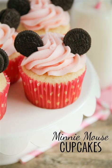 Minnie Mouse cupcakes