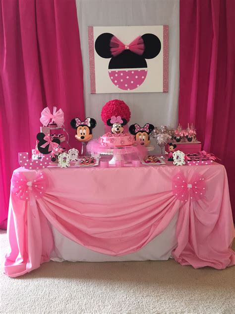 Minnie Mouse decorations