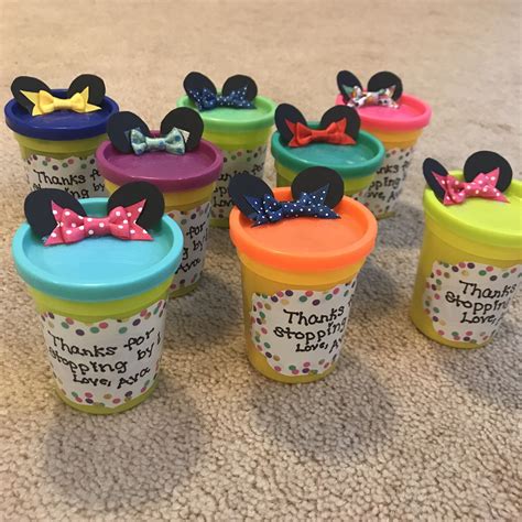 Minnie Mouse Face Party Favors and Decorations