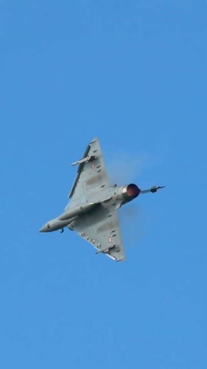 Mirage 2000 Performing Aerobatics