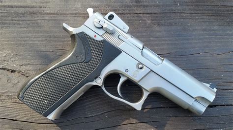 S&W Model 5906 Review