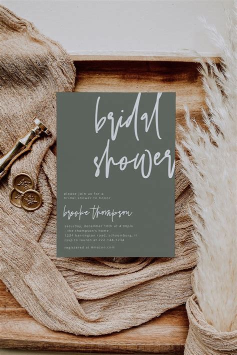 Modern Bridal Shower Invitation