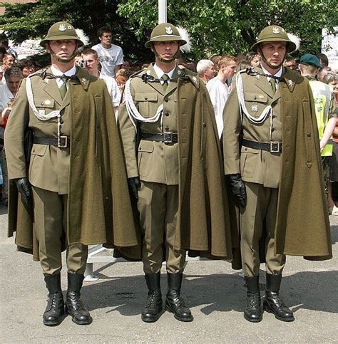 Modern Military Uniforms Around The World