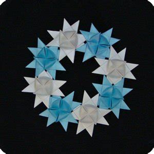 Moravian star wreaths