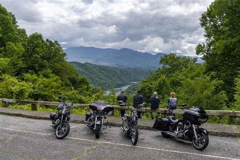 A motorcycling route through the Great Smoky Mountains