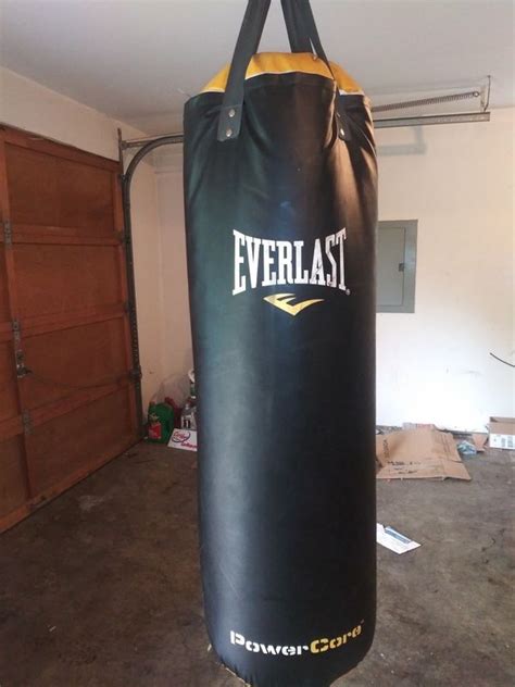 100-Pound Mounted Punching Bag