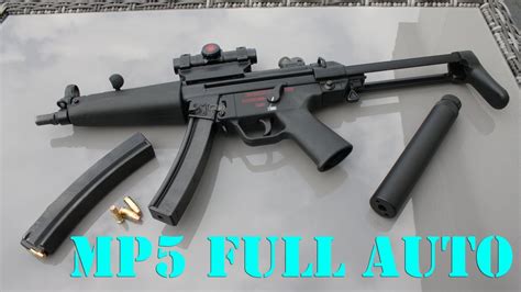 HK MP5 full auto submachine gun