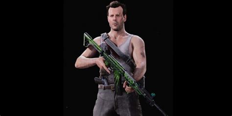 John McClane with MP5