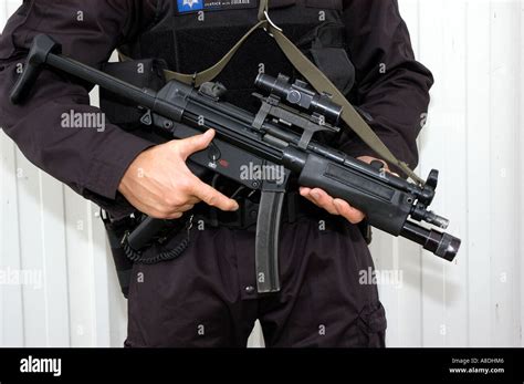 Police MP5