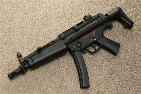 HK MP5 submachine gun